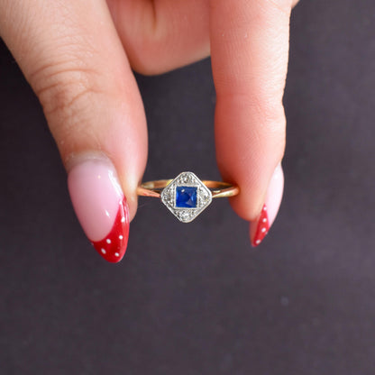 Art Deco Blue Sapphire and Diamond Cluster 18ct Yellow Gold Ring