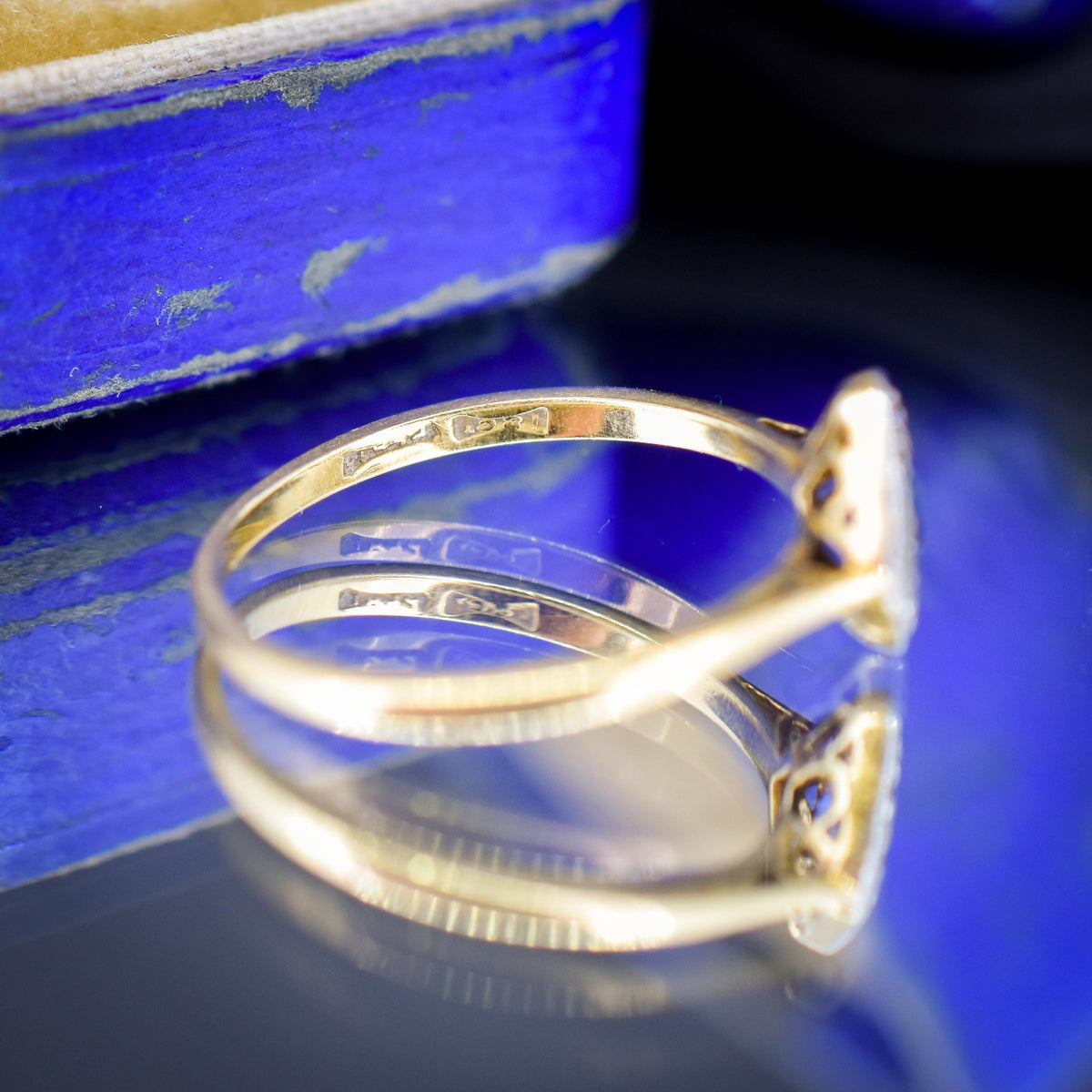 Art Deco Blue Sapphire and Diamond Cluster 18ct Yellow Gold Ring