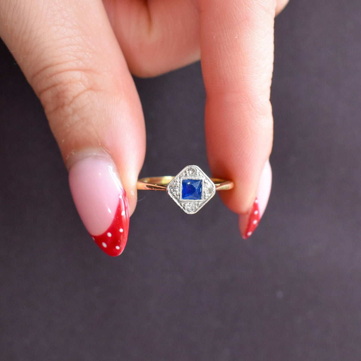 Art Deco Blue Sapphire and Diamond Cluster 18ct Yellow Gold Ring