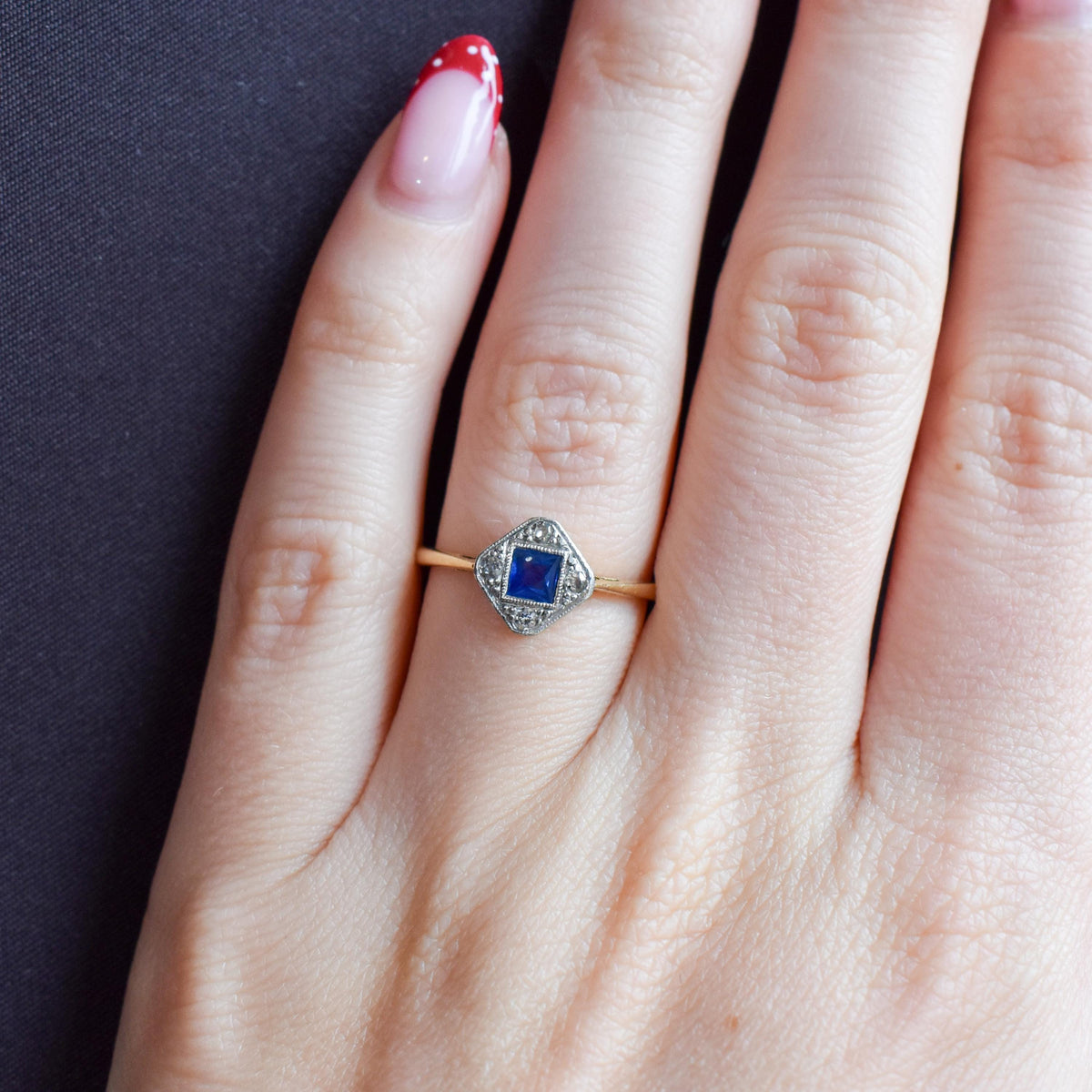 Art Deco Blue Sapphire and Diamond Cluster 18ct Yellow Gold Ring