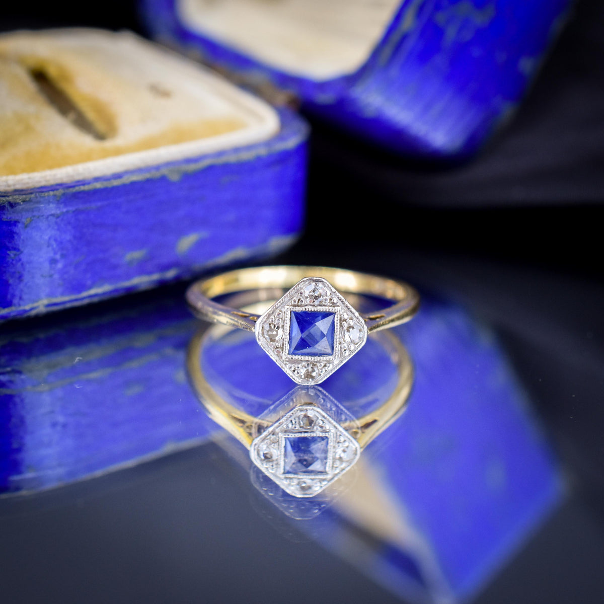 Art Deco Blue Sapphire and Diamond Cluster 18ct Yellow Gold Ring