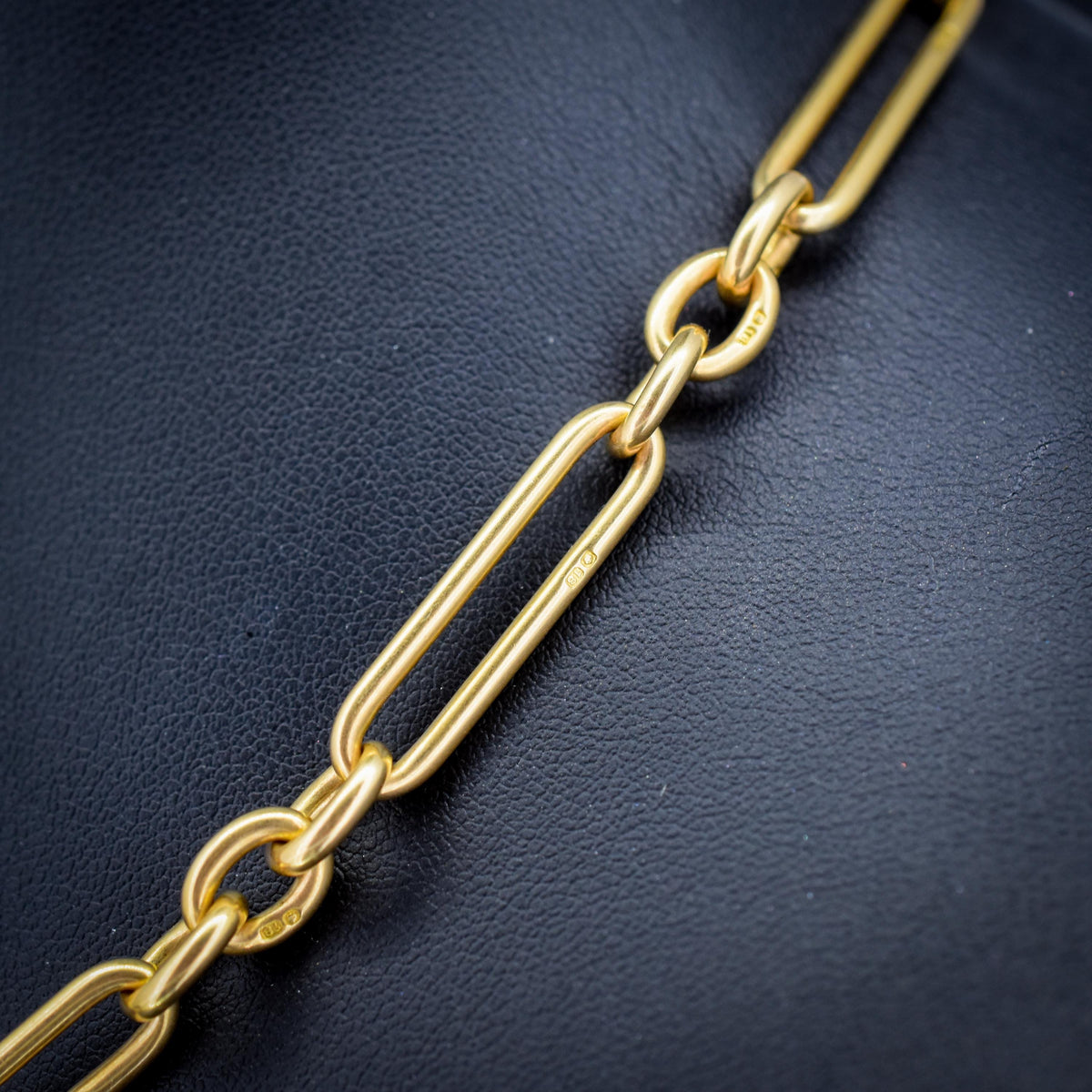 Antique '1915' 18ct Yellow Gold Trombone Double Albert Watch Chain with Dog Clips and T-bar | 15.75"