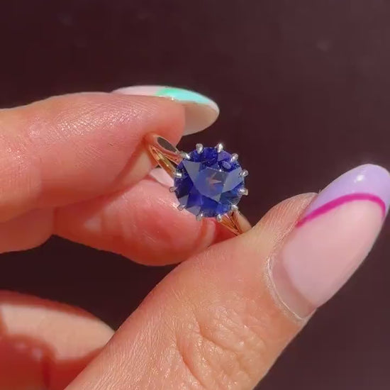 Vintage 2.60ct Round Sapphire Solitaire 18ct Gold Ring