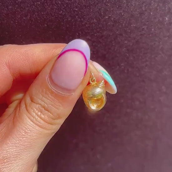 Vintage 9ct Gold Seashell Shell Charm Pendant