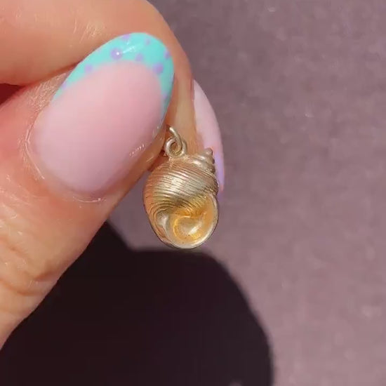 Vintage 9ct Gold Seashell Shell Charm Pendant
