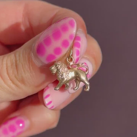 Vintage 9ct Yellow Gold Lion Animal Charm Pendant | Dated 1969