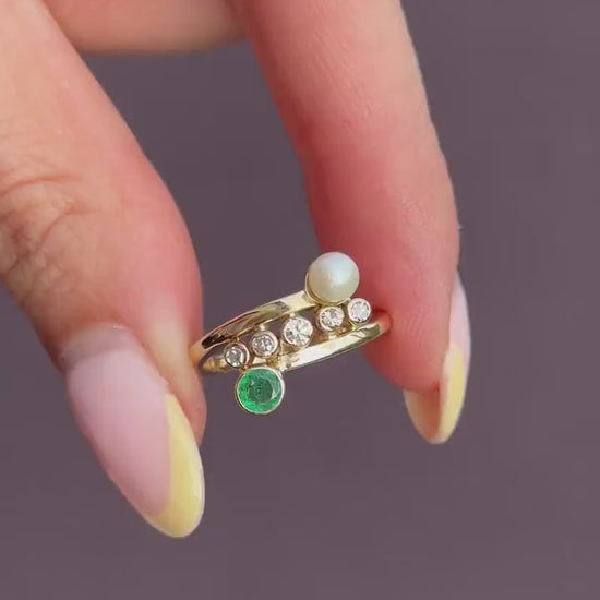 Vintage Emerald Pearl and Diamond 14ct 14k Yellow Gold Bypass Twist Ring