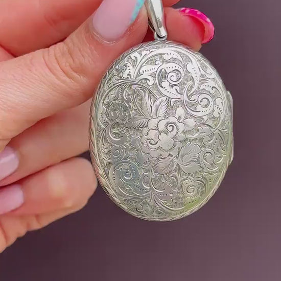 Antique Victorian Sterling Silver Oval Engraved Photo Locket Pendant