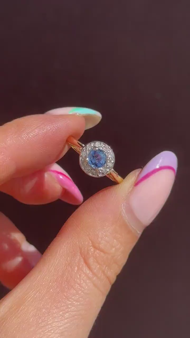 Vintage Blue Sapphire and Diamond Round Cluster Halo 18ct Gold Ring