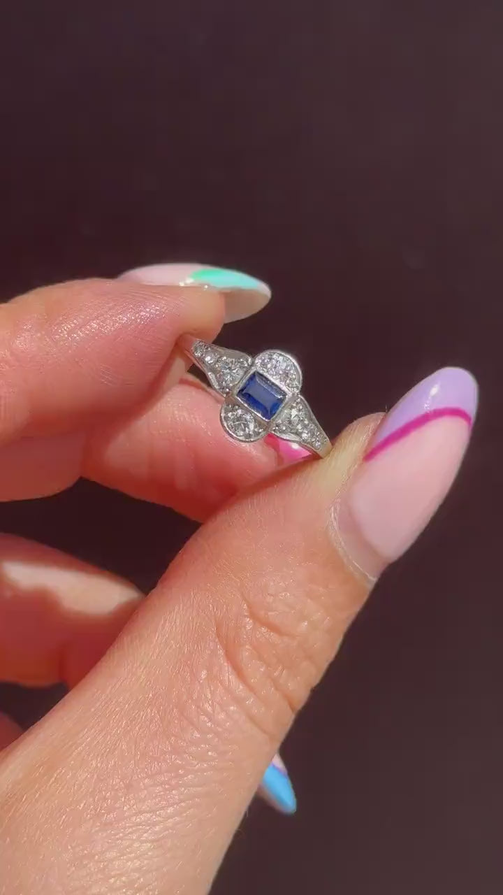 Art Deco Blue Sapphire and Diamond Platinum Ring
