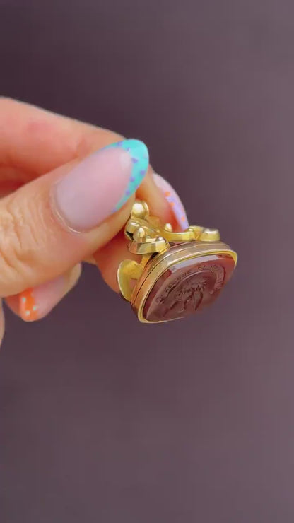 Antique 'HONORE ET VIRTUTE' Agate 9ct Gold Locket Fob | Dated 1913