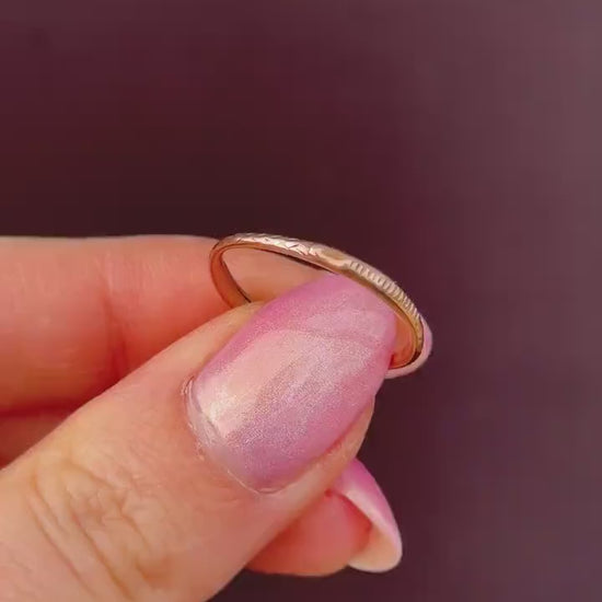 Antique Georgian 9ct Gold Snake Ouroboros Engraved Split Ring, 20mm