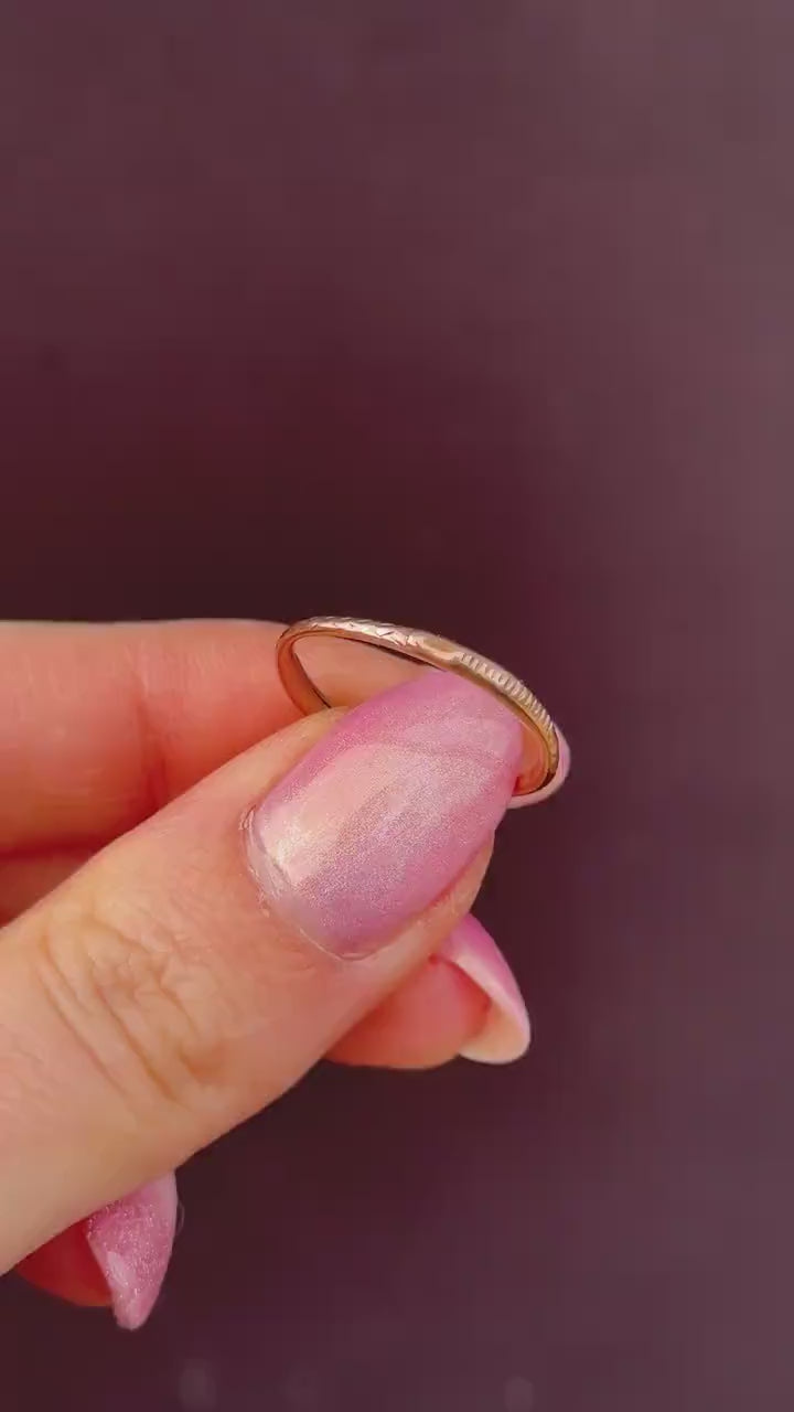 Antique Georgian 9ct Gold Snake Ouroboros Engraved Split Ring, 20mm