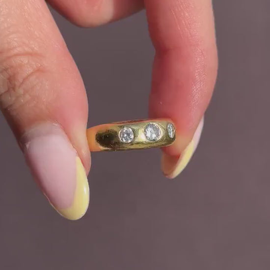 Vintage 0.40ct Diamond Three Stone Gypsy 18ct Yellow Gold Ring Band | Dated 1997