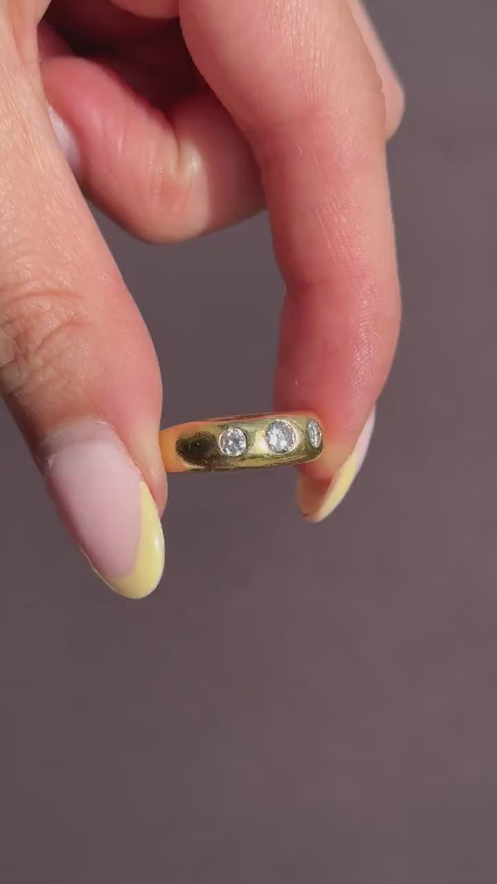 Vintage 0.40ct Diamond Three Stone Gypsy 18ct Yellow Gold Ring Band | Dated 1997