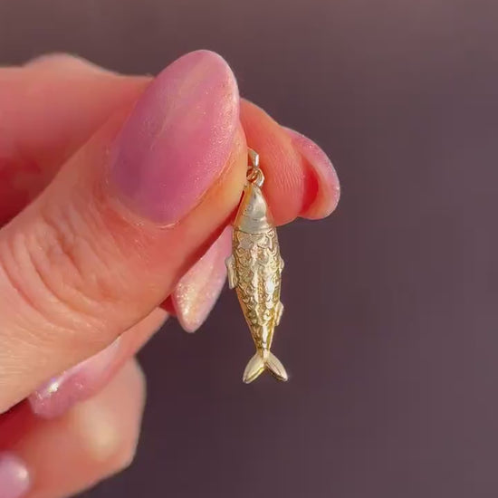 Vintage 9ct Gold Fish Charm | Dated 1959
