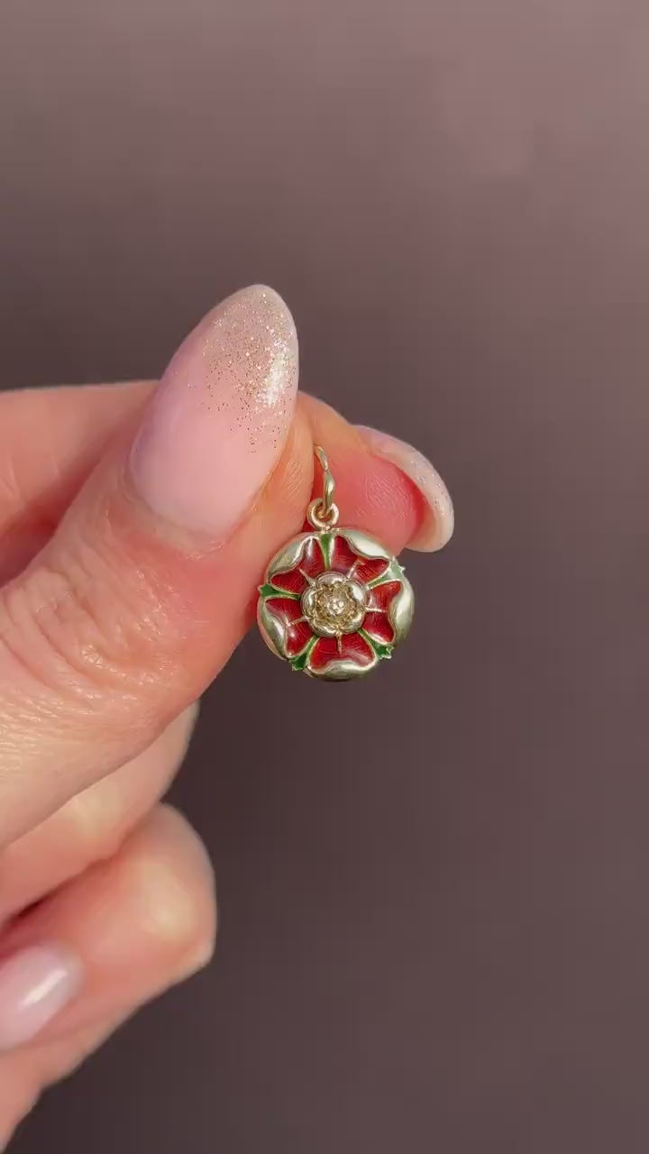 Vintage Yorkshire White Rose Enamel 9ct Gold Charm