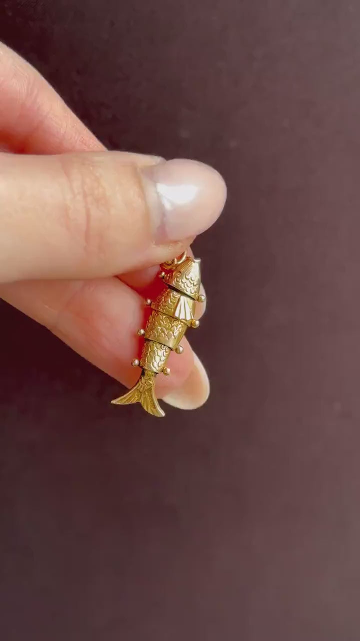 Vintage 9ct Gold Articulated Fish Charm | Birmingham 1969