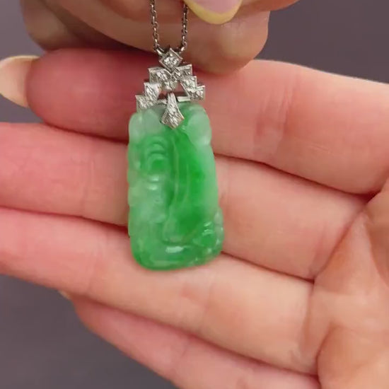 Art Deco Green Jade and Diamond Platinum Pendant Necklace | 15.75"