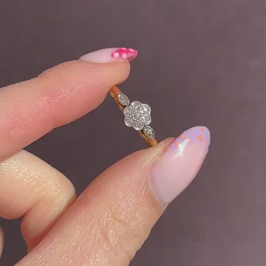 Vintage Diamond Cluster Daisy 18ct Yellow Gold Ring