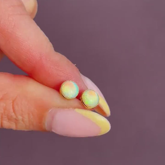 Vintage Natural Opal Round 9ct Gold Stud Earrings