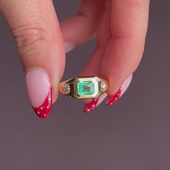Natural Emerald and Diamond Three Stone 18ct Gold Gypsy Band Ring