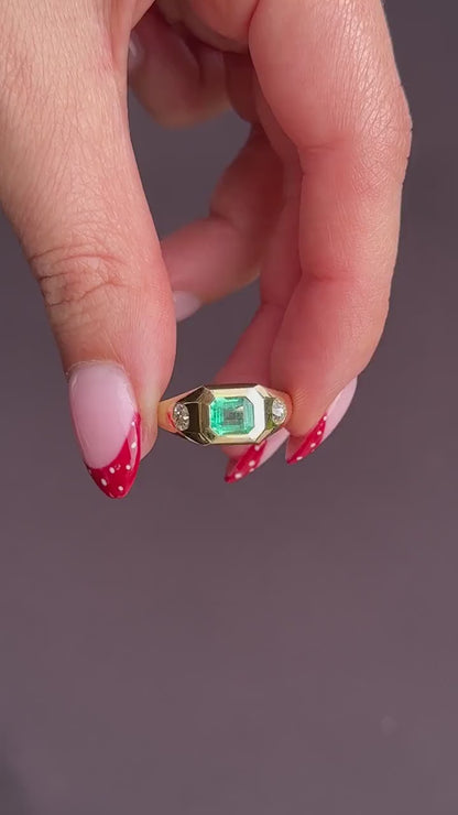 Natural Emerald and Diamond Three Stone 18ct Gold Gypsy Band Ring