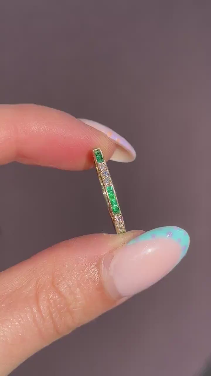 Diamond and Emerald Eternity 18ct Gold Wedding Band Ring