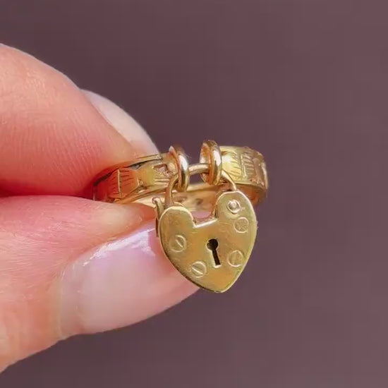 Vintage Hand Claddagh Heart Padlock Drop 9ct Yellow Gold Band Ring