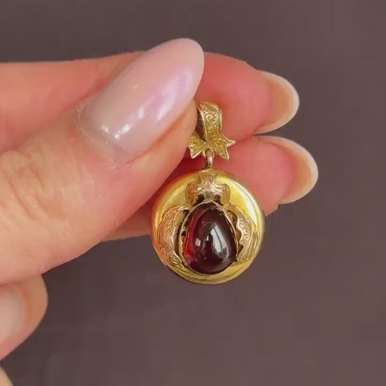 Antique Victorian Cabochon Garnet 11ct Gold Locket Pendant