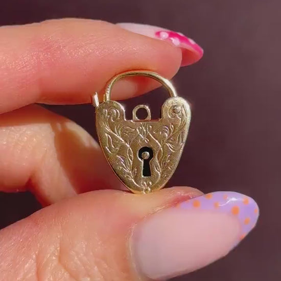 Vintage 9ct Yellow Gold Engraved Fancy Heart Padlock Charm Pendant