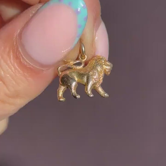 Vintage 9ct Yellow Gold Lion Animal Charm Pendant | Dated 1957