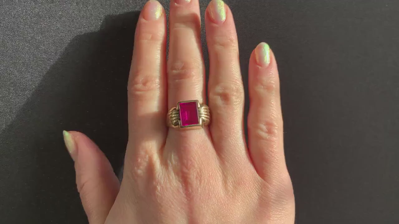 Art Deco Synthetic Ruby 10ct 10K Yellow Gold Signet Ring | c.1920