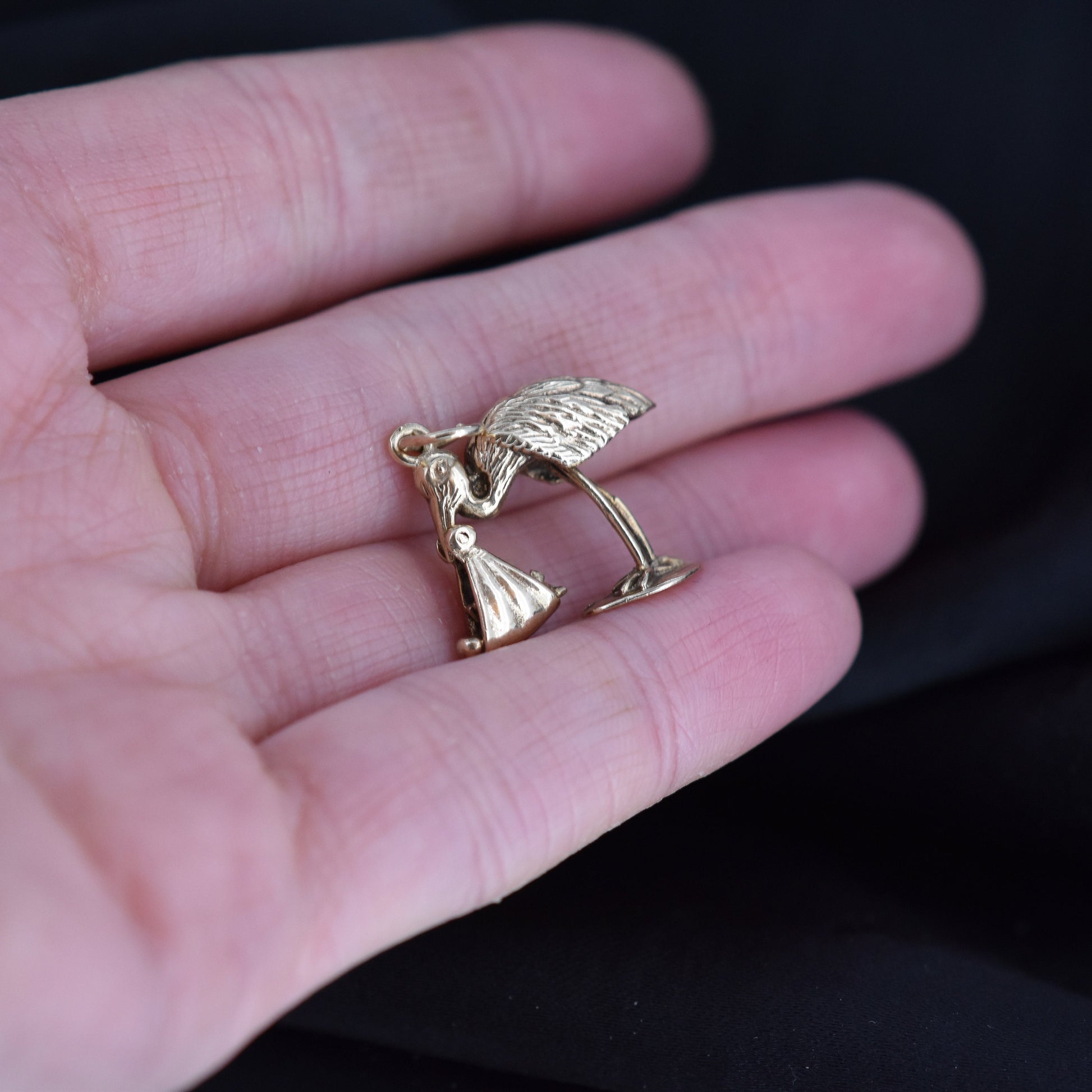 Vintage Stork and Baby Solid 9ct 9K Yellow Gold Charm Pendant (4.1g)