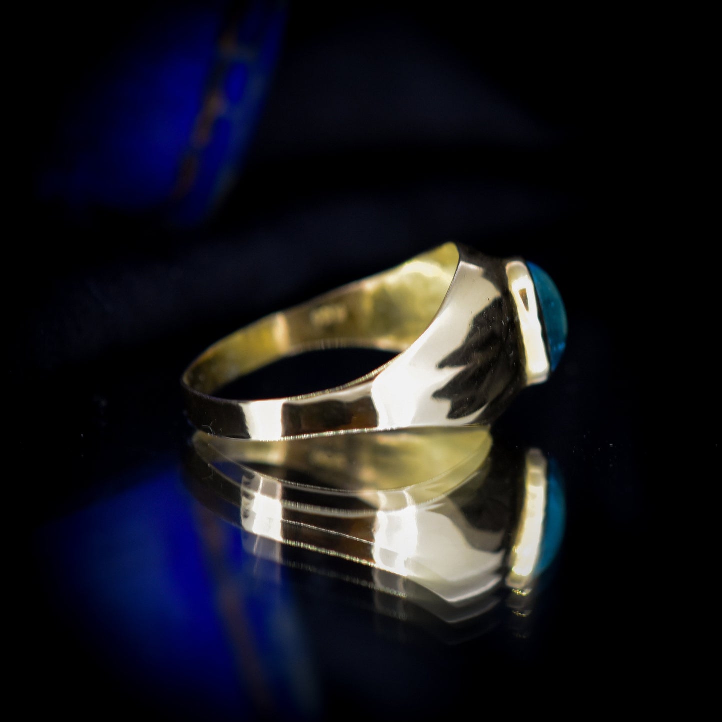 Vintage Blue Paste Cabochon 9ct 9K Yellow Gold Signet Ring – Unisex