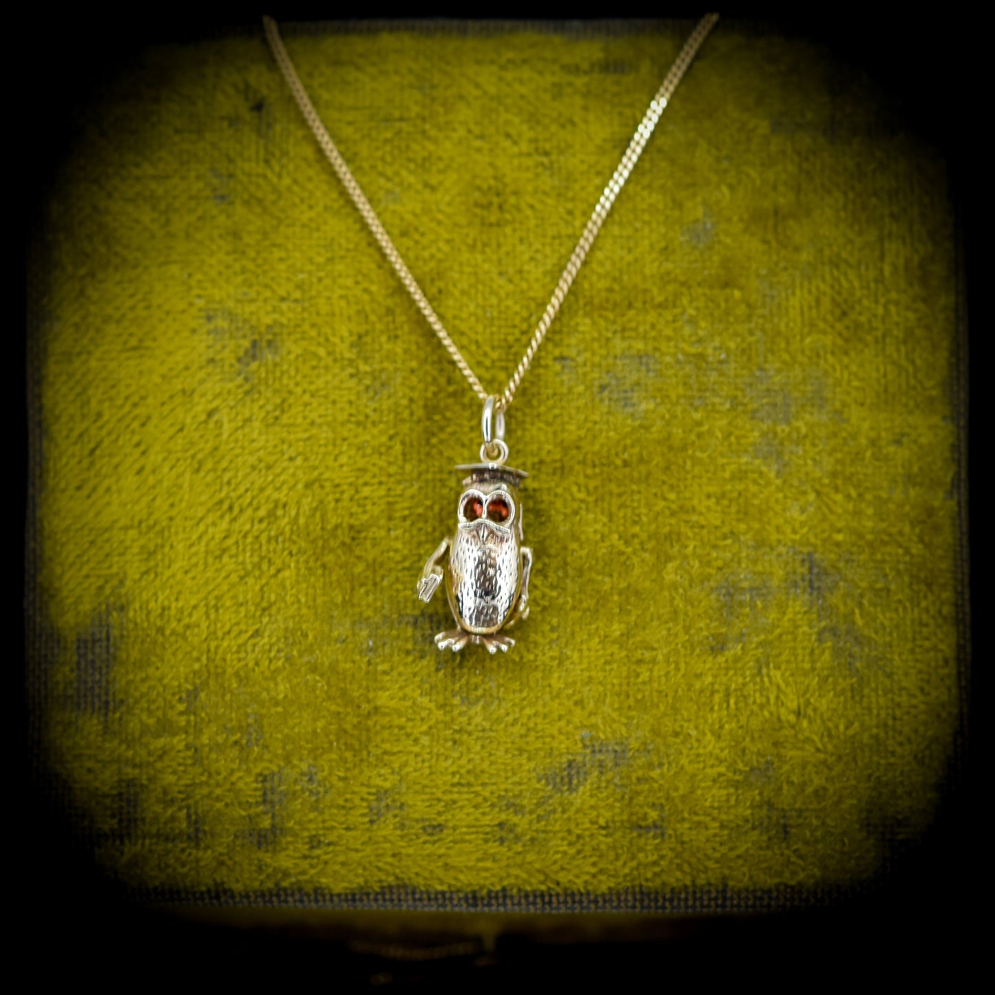 Vintage Graduation Owl Articulated 9ct 9K Yellow Gold Charm Pendant Necklace