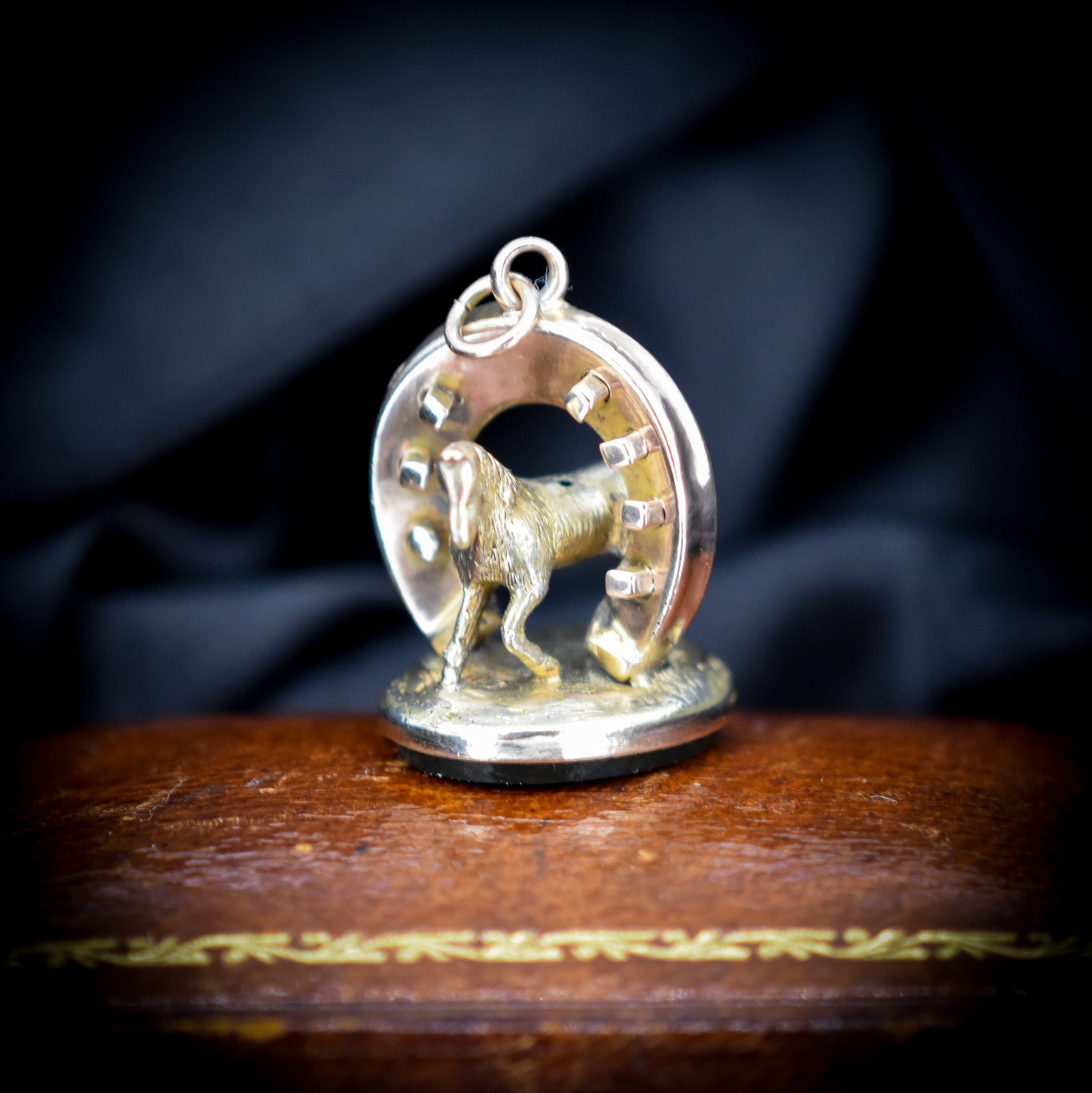 Antique Victorian 10ct Gold Bloodstone Equestrian Horse Fob Seal Pendant