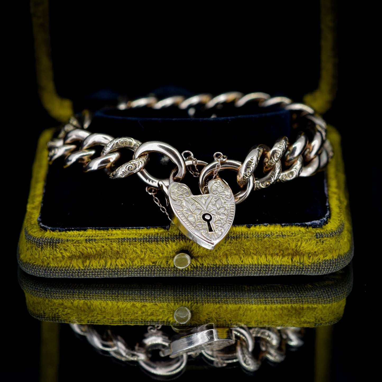 Antique Edwardian Engraved Heart Padlock Fancy Curb 9ct 9K Gold Bracelet (28.9g)