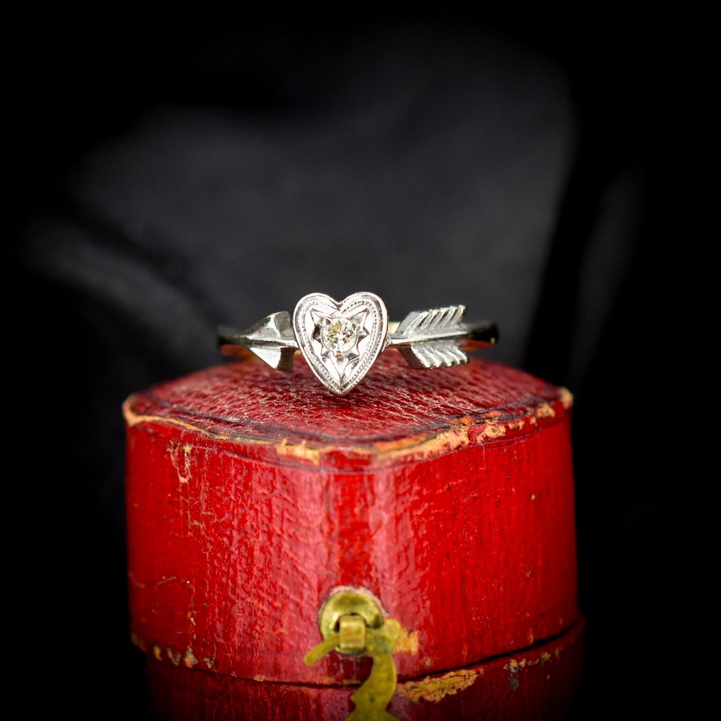Vintage Diamond Arrow Love Heart Cupid 18ct Gold Ring