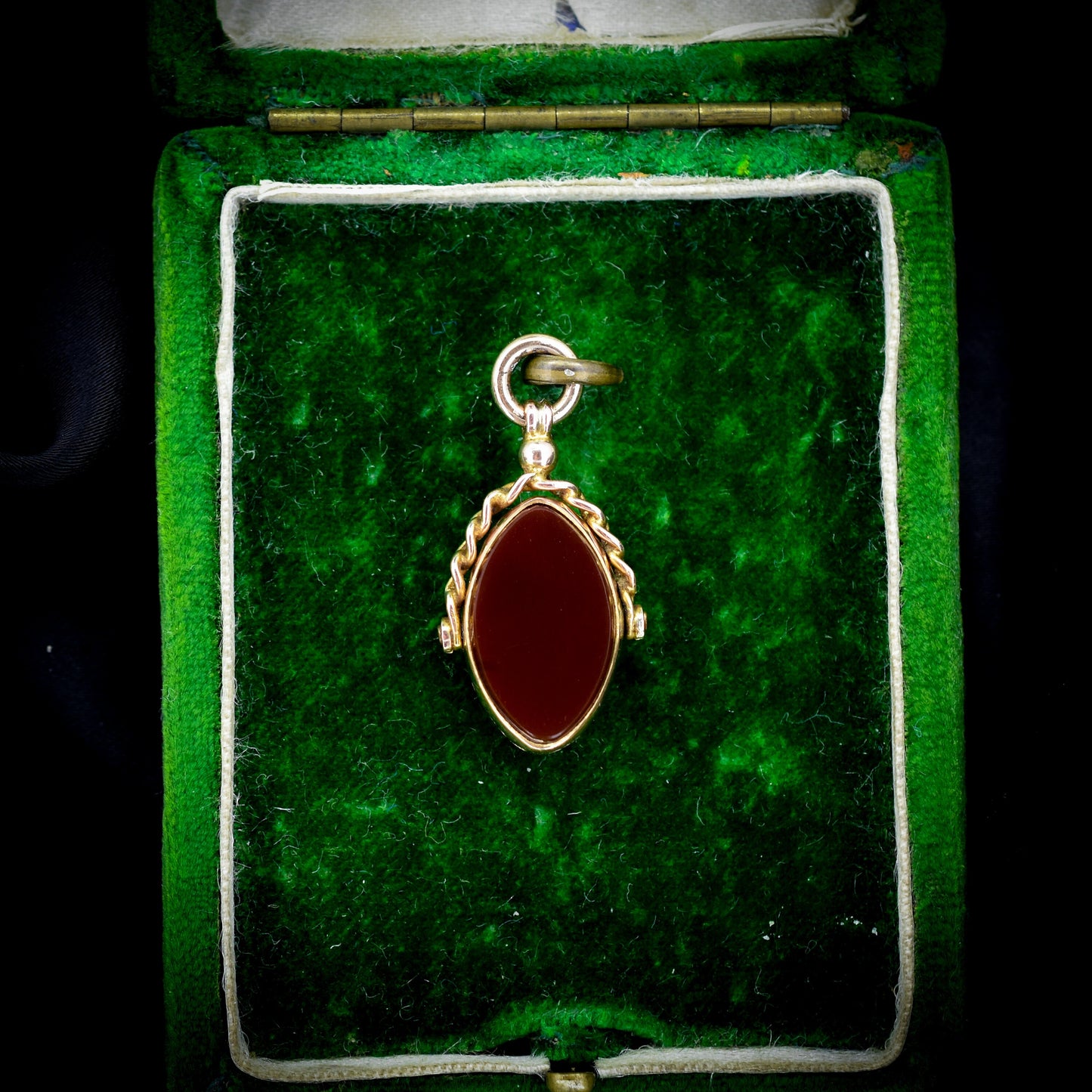 Art Deco Carnelian and Bloodstone Agate 9ct Gold Navette Spinning Fob Pendant
