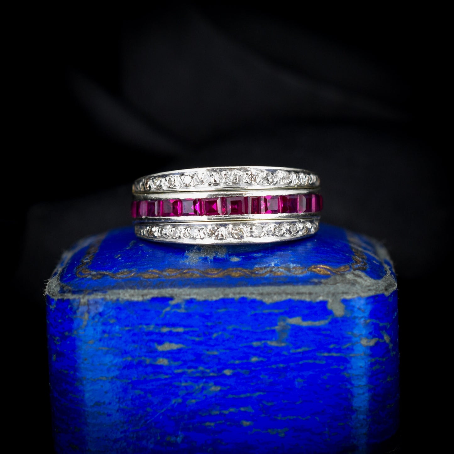 Art Deco Diamond Blue Sapphire and Ruby Swivel Flip "Day and Night" White Gold Band Ring | Circa.1920