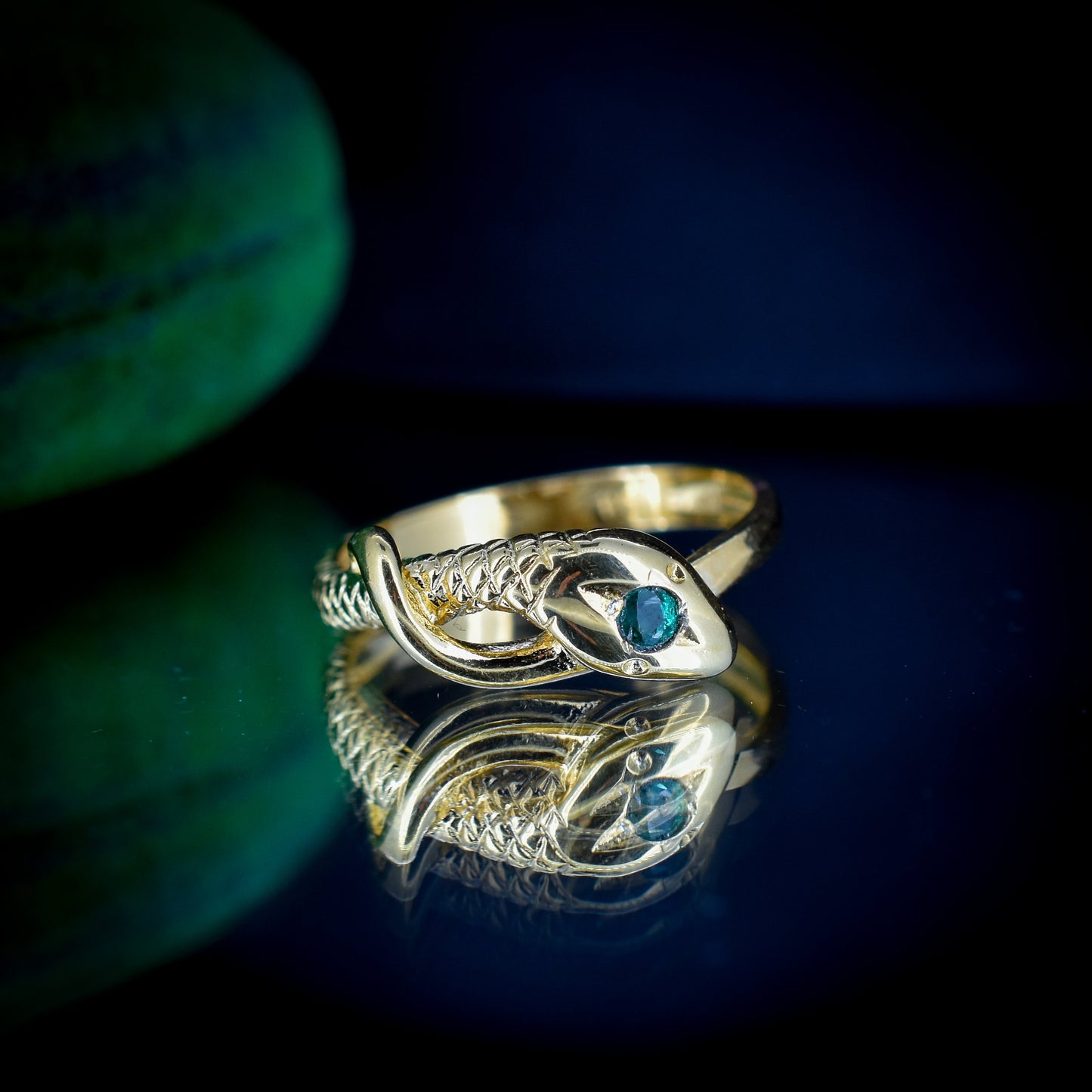 Emerald Snake Serpent 18ct Yellow Gold on Silver Ring | Antique Victorian Style