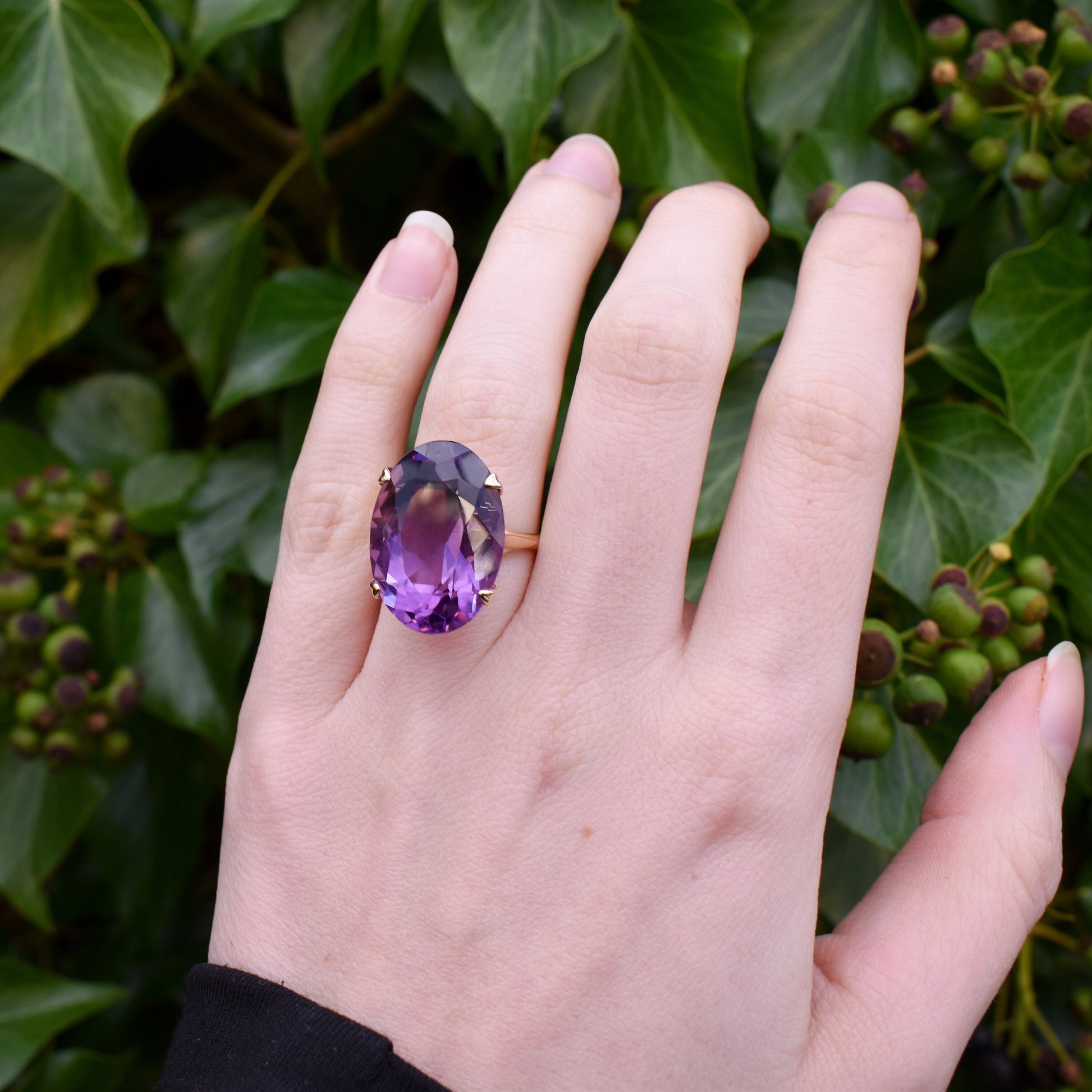Vintage Oval Cut Large Amethyst Solitaire Gold Cocktail Ring