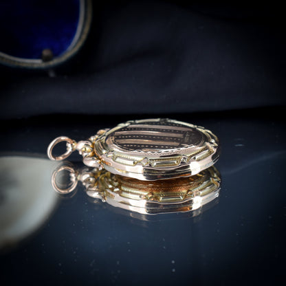 Antique Edwardian 9ct Gold Engraved Oval Fancy Locket