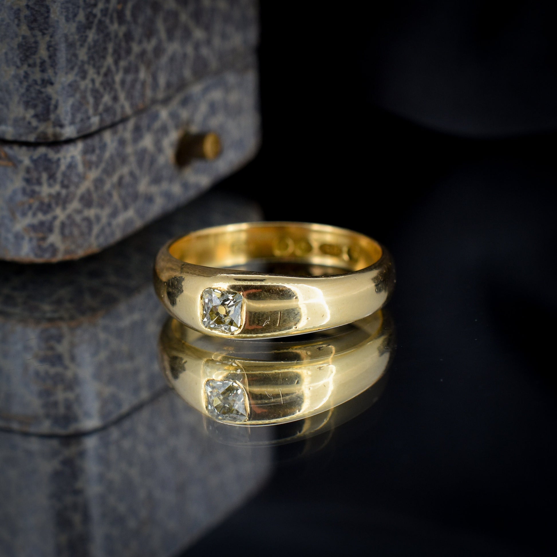 Antique Victorian 18ct Yellow Gold Diamond Gypsy Ring - 0.25ct Diamond